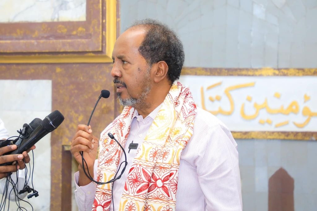 M/W Xasan oo ku adkeysanaya wax ka beddelka Dastuurka