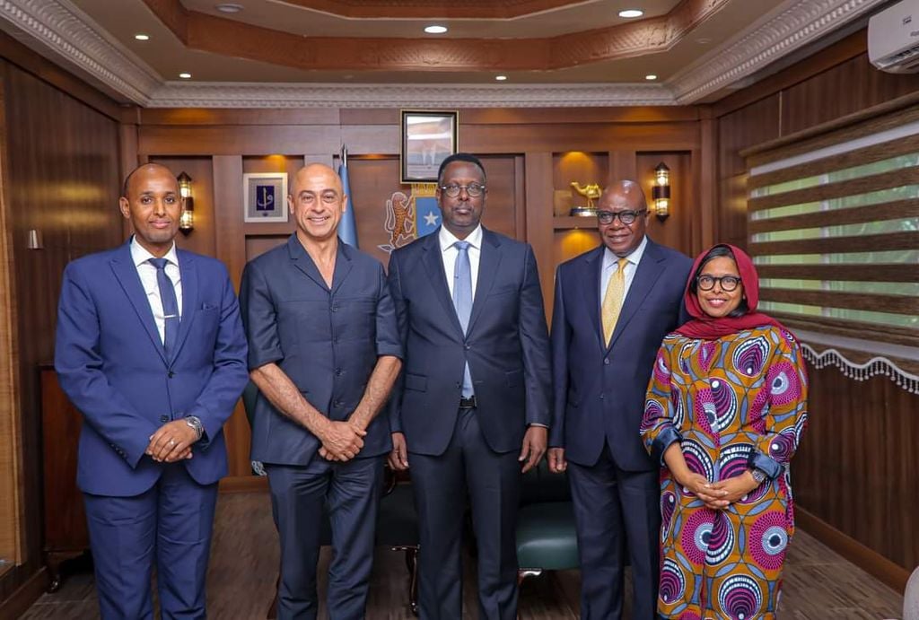 Soomaaliya iyo Q M oo kawada hadlay in la baahiyo adeegga Garsoorka