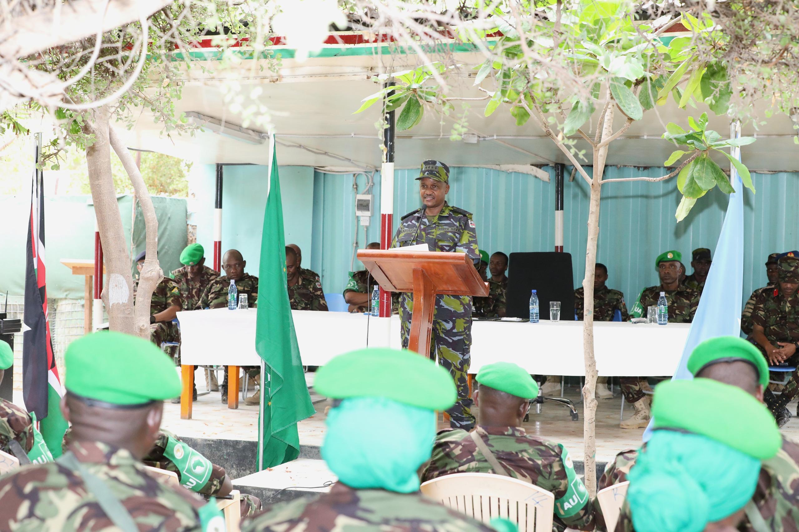 Taliyaha ciidamada Kenya oo booqday xarunta ATMIS ee Dhoobleey