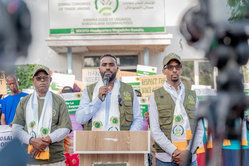 Maxay ururrada shaqaalaha ku eedeeyeen Wasiir Saalim Caliyow Ibroow?
