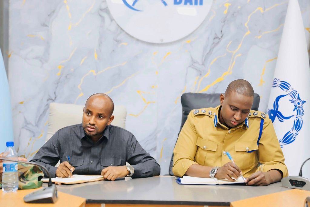 Xildhibaanno eedeyn u jeediyay saraakiisha amniga Soomaaliya
