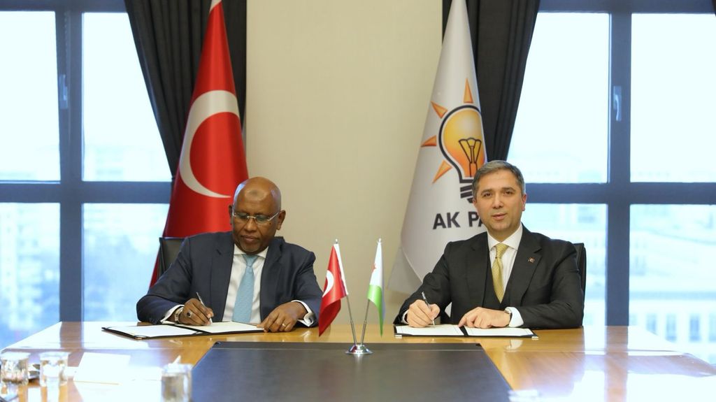 Turkiga Oo Xoojinaya Xiriirka Afrika