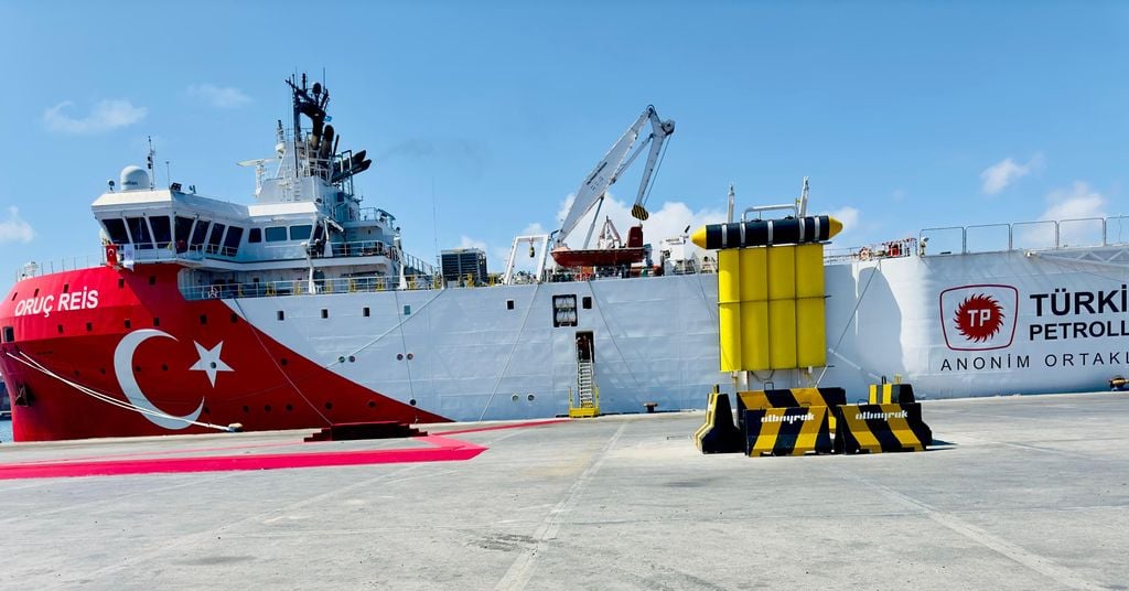 Markabka baarista shidaalka Oruç Reis oo soo gaaray  Soomaaliya