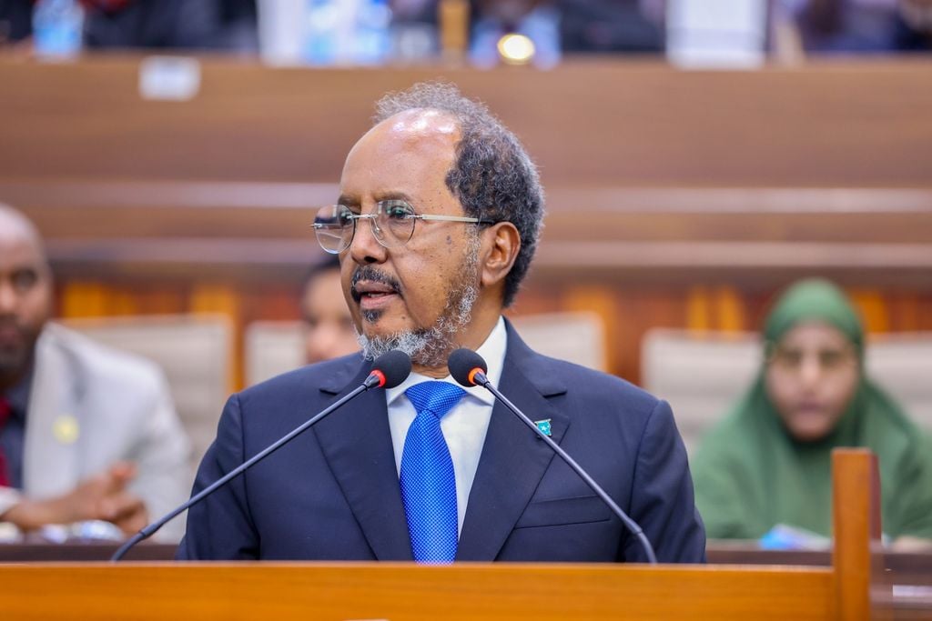 Eedda Ajaanibta iyo AS ee Xasan Sheekh