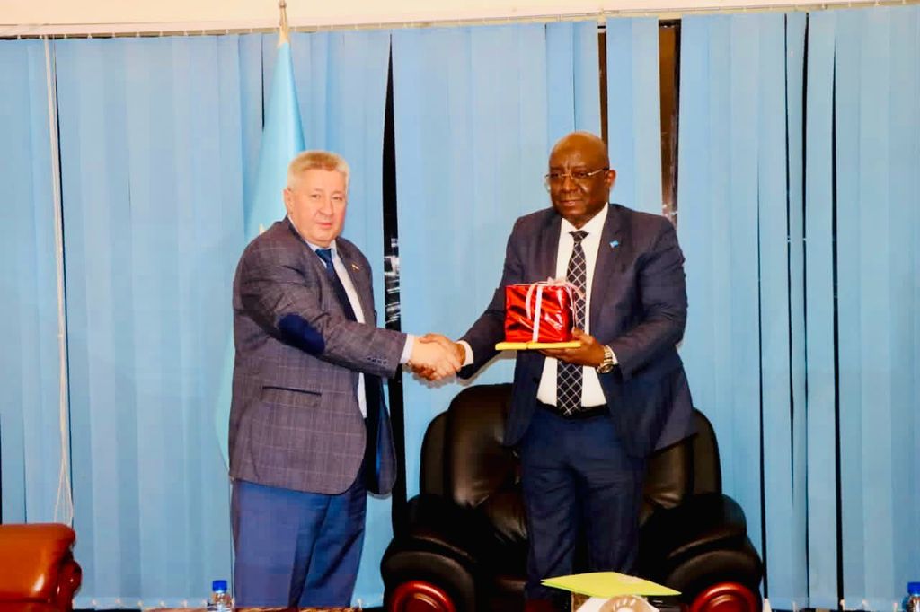 Ruushka oo Gargaar cunto ugu deeqay dalal ay ku jirto Soomaaliya