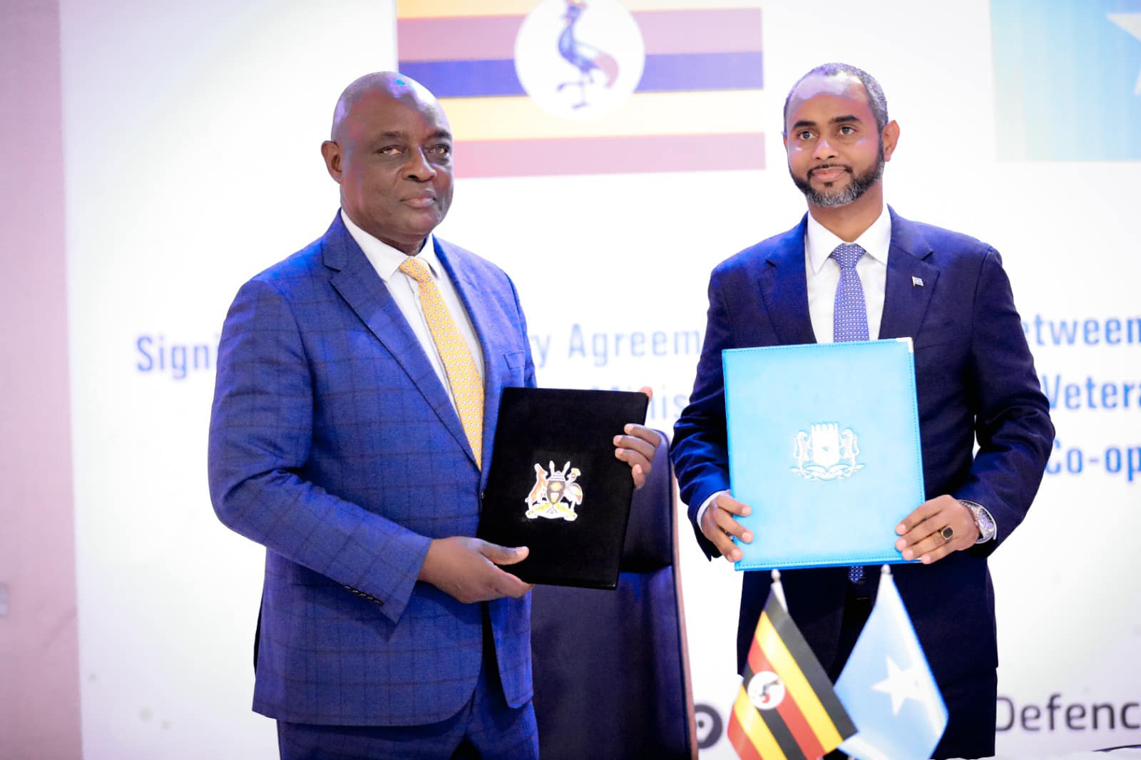 Soomaaliya iyo Uganda oo dhameystiray heshiis dhanka Difaaca ah